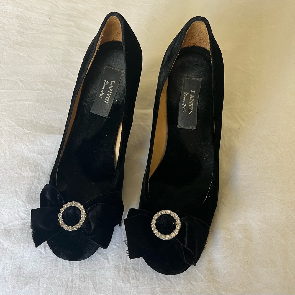LANVIN Velvet Bow Heels with Rhinestone Embellishment
